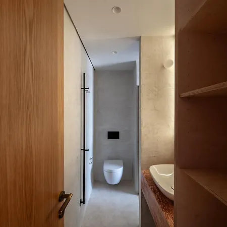 Stilla, San Mikiel Hotel *
